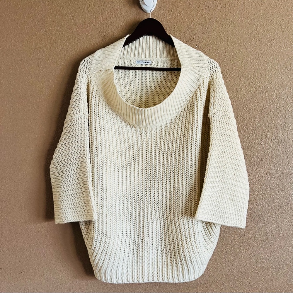 Fashion Nova Oversized Knit Sweater Cream Color Size S/M - Picture 2 of 9